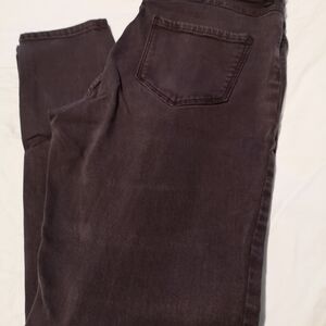 Women's Skinny Jeans in Dark Brown